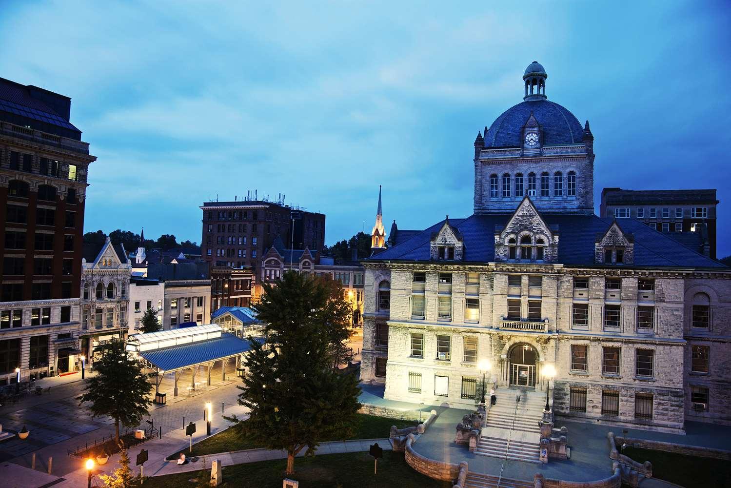 Guesthouse Inn & Suites Lexington Esterno foto