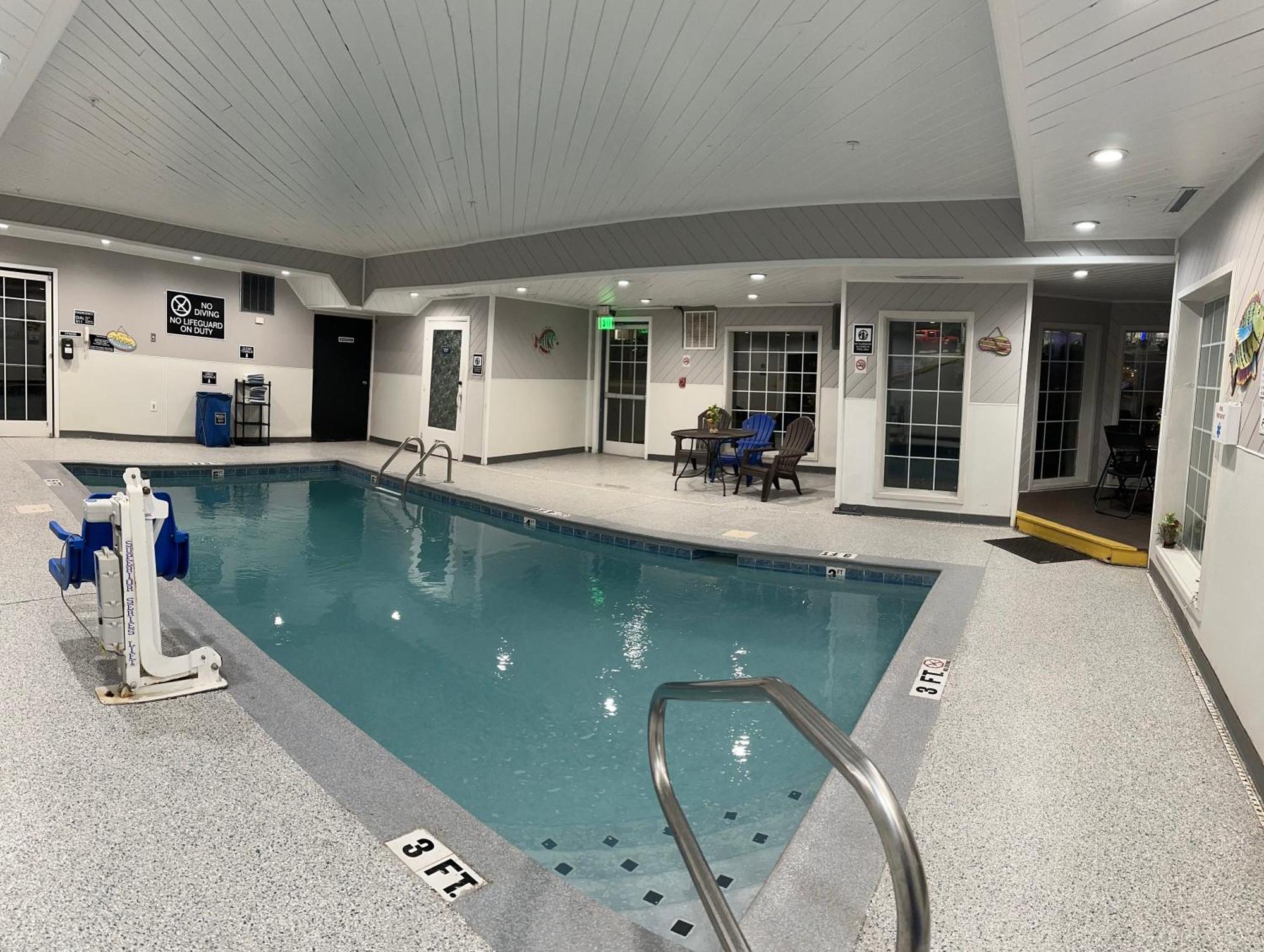 Guesthouse Inn & Suites Lexington Esterno foto