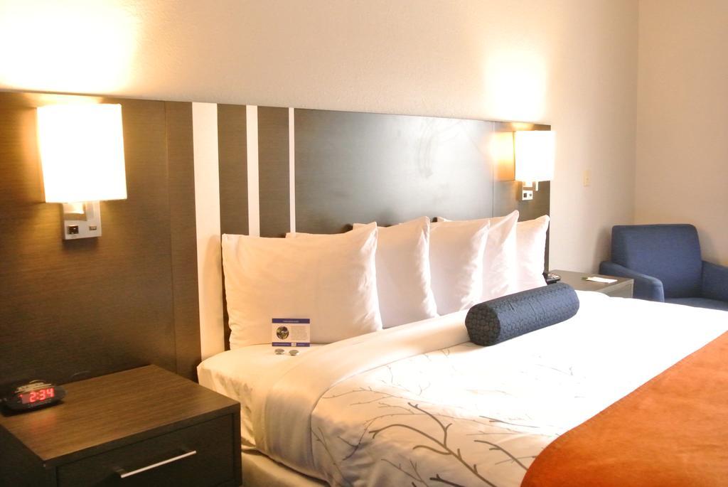 Guesthouse Inn & Suites Lexington Esterno foto