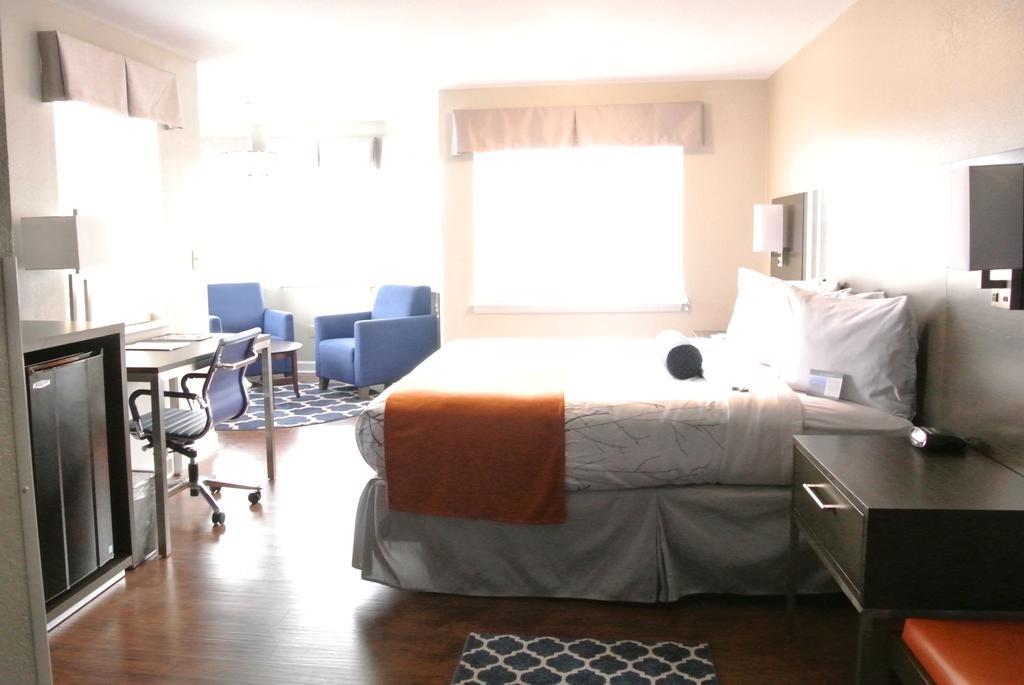 Guesthouse Inn & Suites Lexington Esterno foto