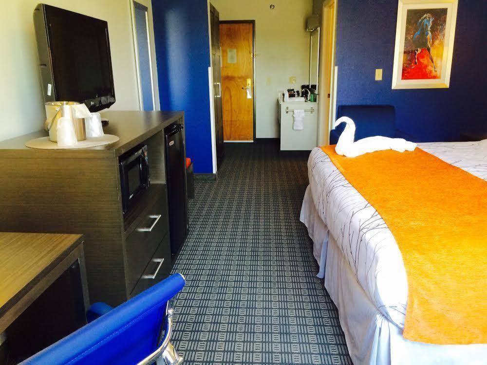 Guesthouse Inn & Suites Lexington Esterno foto