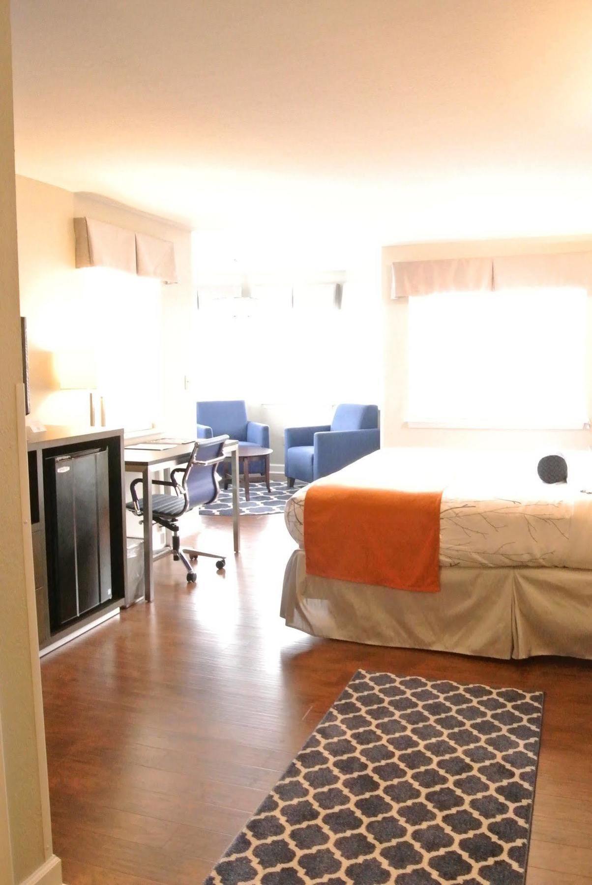 Guesthouse Inn & Suites Lexington Esterno foto